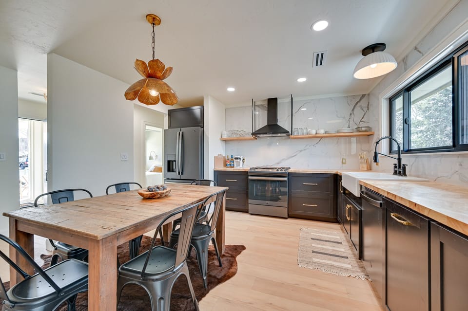 Kitchen | Blender | Dishwasher | Keurig Coffee Maker | Toaster