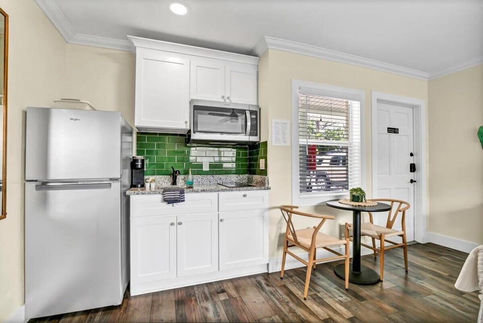 Fully Equipped Kitchenette