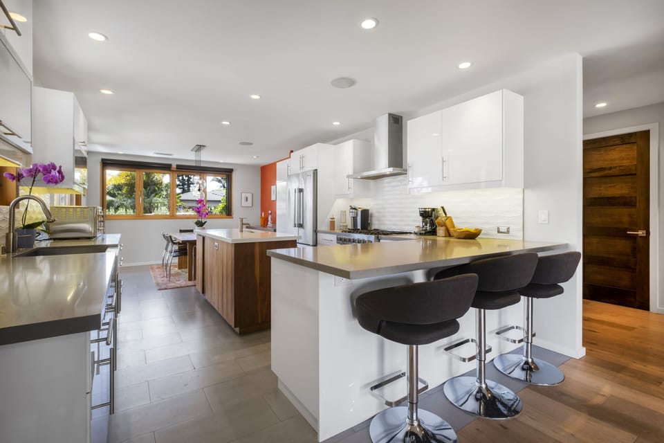 Enjoy the breakfast bar for coffee and breakfast.