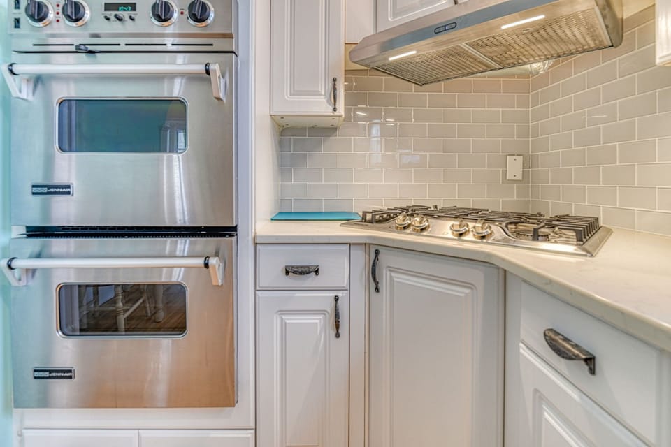 Kitchen Cooking Area