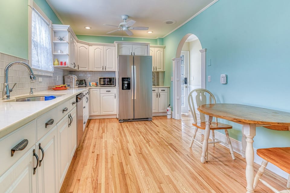 2nd floor fully stocked kitchen
