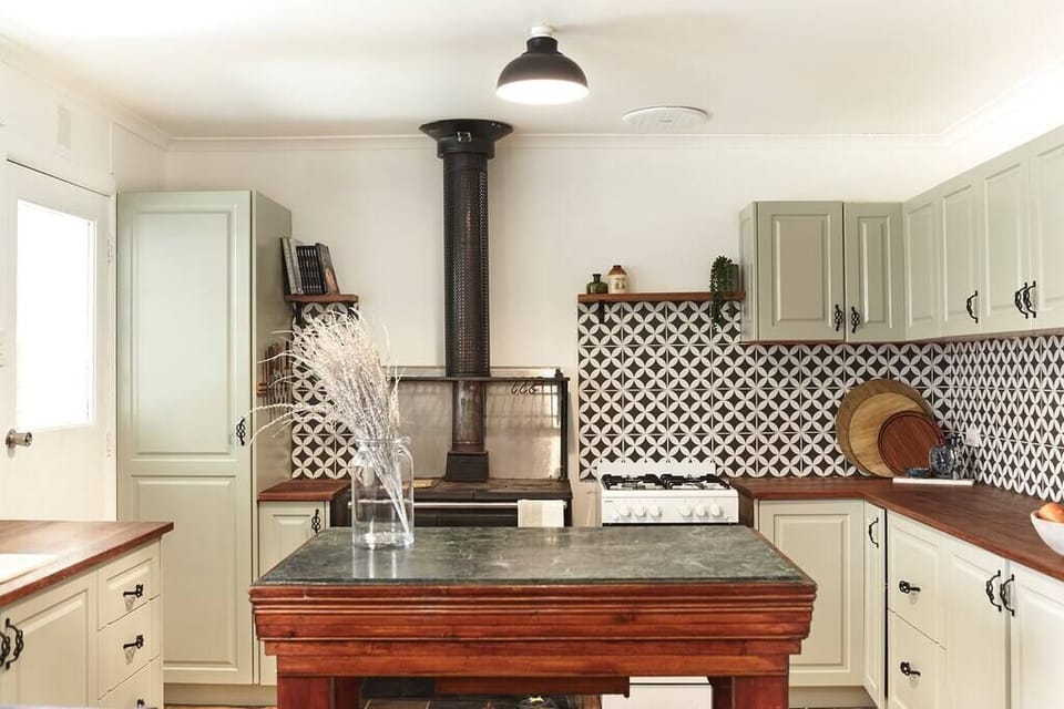 Kitchen (2)