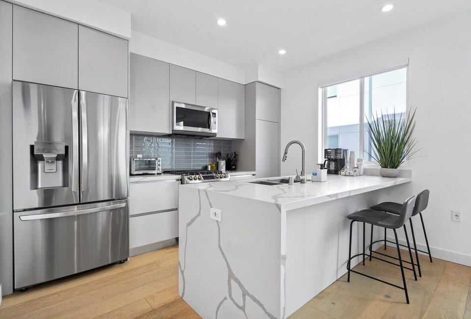 Fully equipped high-end kitchen