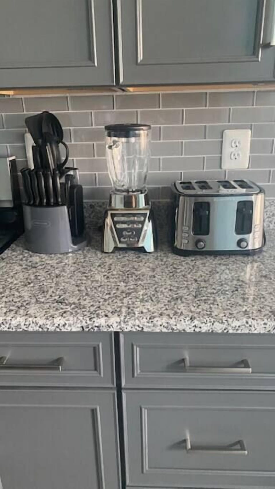 Kitchen Counter (2)