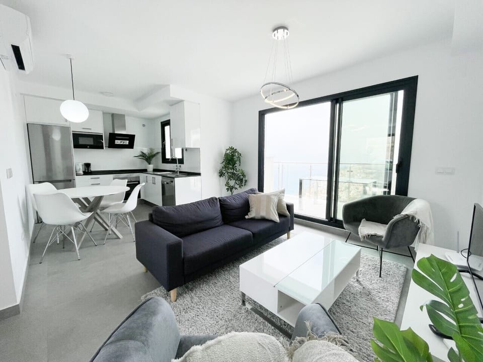 Living room and kitchen - Gotonerja