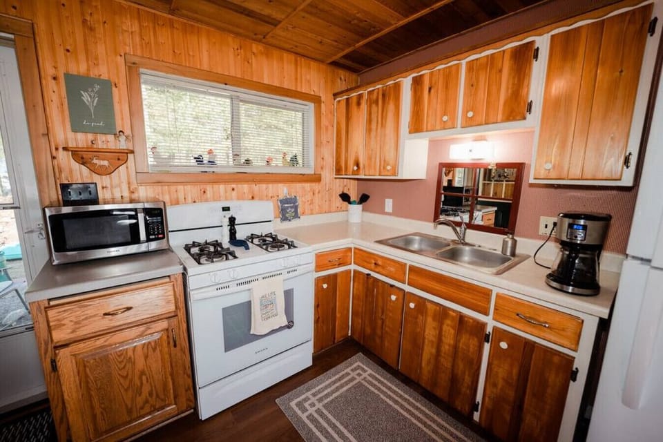 Gas Stove/Oven, Microwave, Coffee Maker, Fridge all new!
