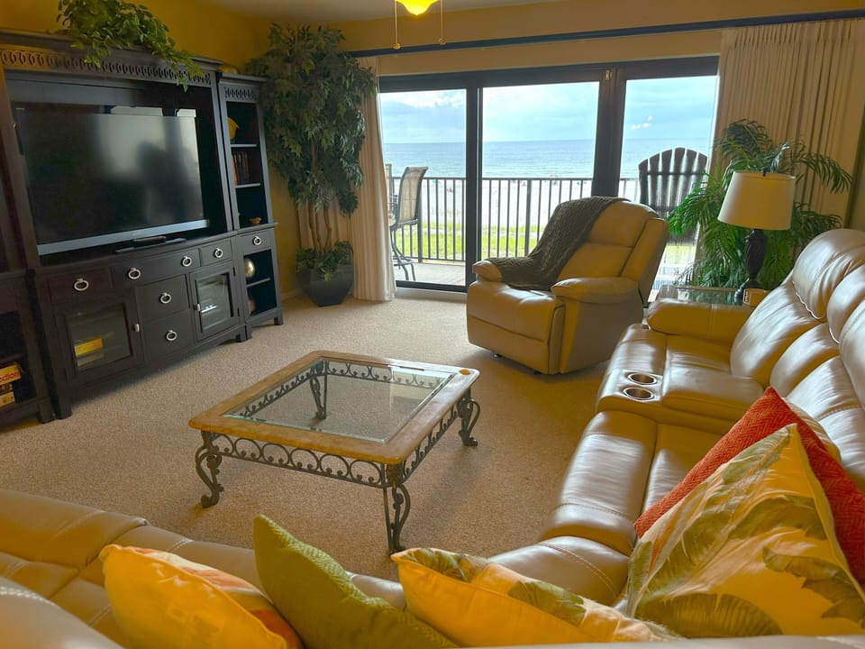 Living Room (1)