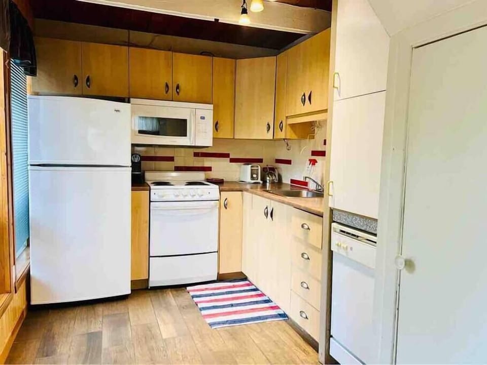 View of the kitchen (1)