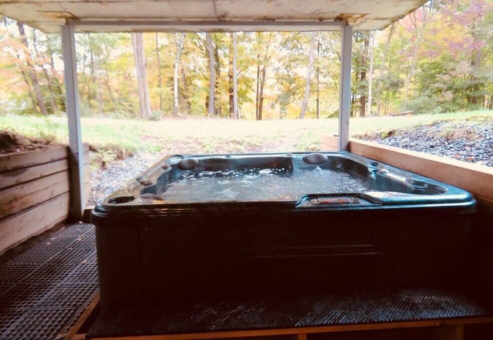 Hot tub available year round