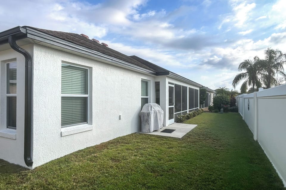House Exterior | Gas Grill | Complimentary Golf Cart