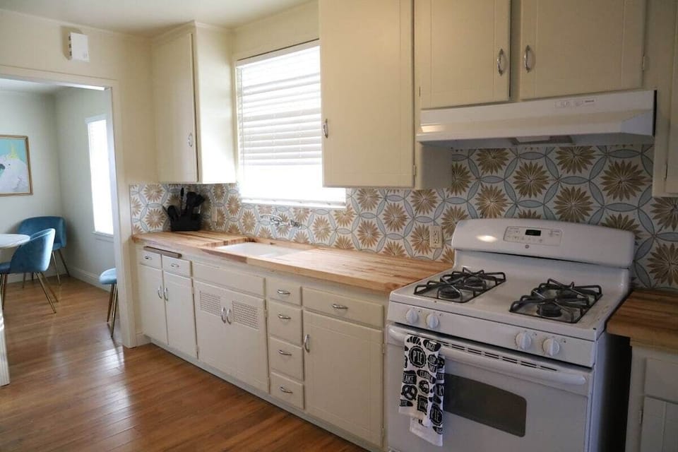 Kitchen - Stove