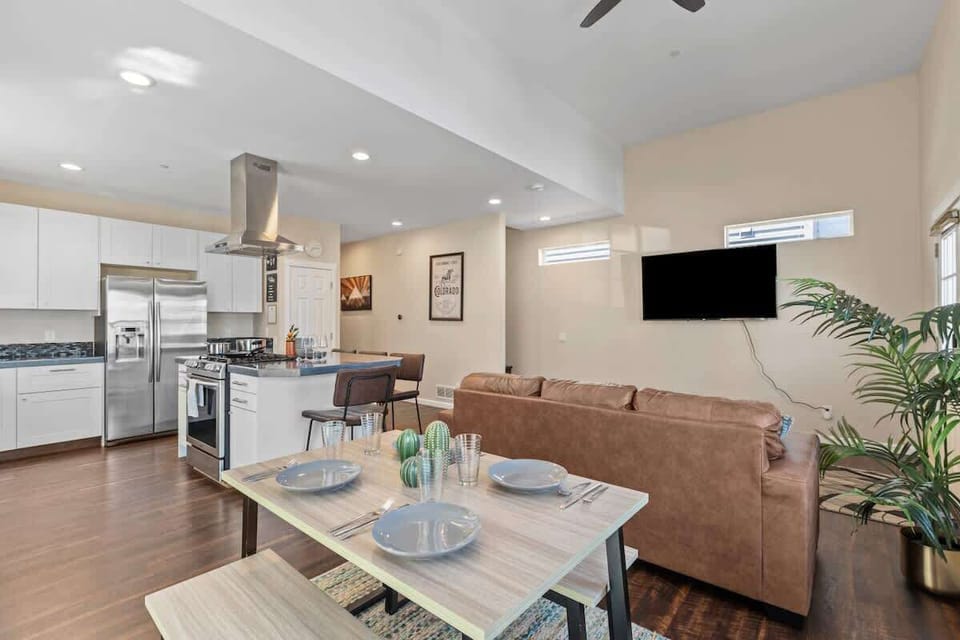 Main level dining area, living room, kitchen