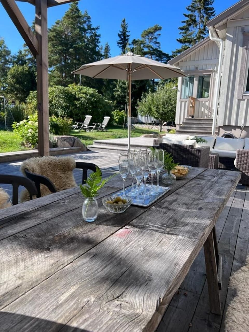 Outdoor dining