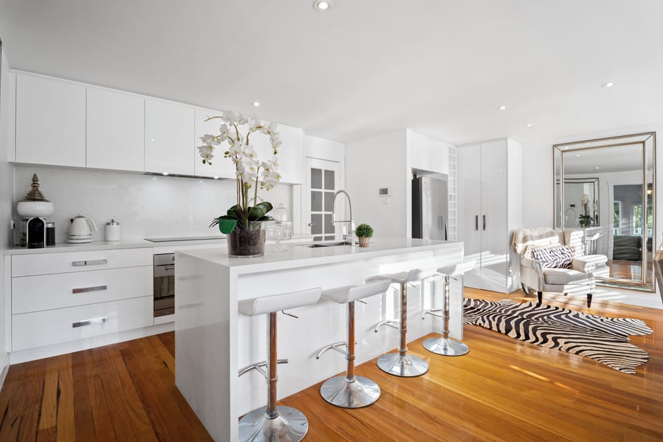 Prepare breakfast and serve straight from the kitchen