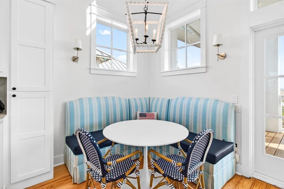 2nd Floor, Dining Area