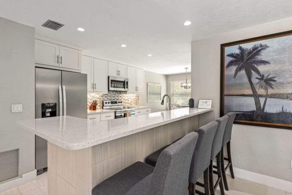 Kitchen Bar