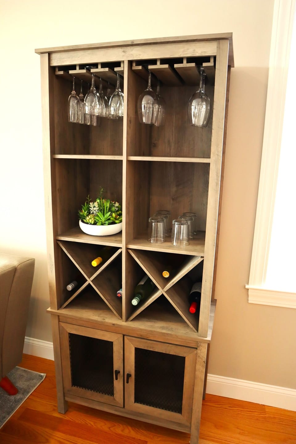Dry Bar for extra storage!