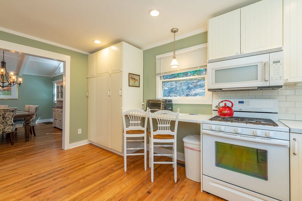Kitchen view 3
