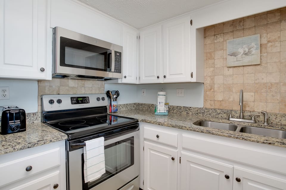 Stove & Microwave