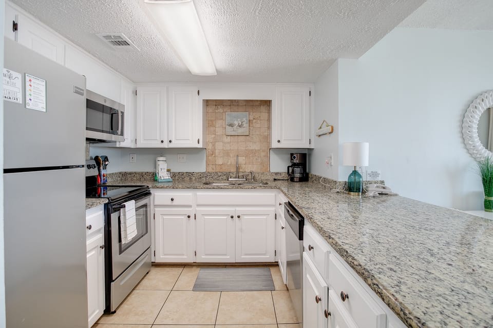 Fully equipped kitchen
