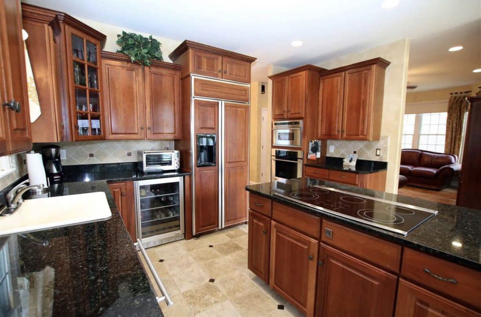 Gourmet kitchen