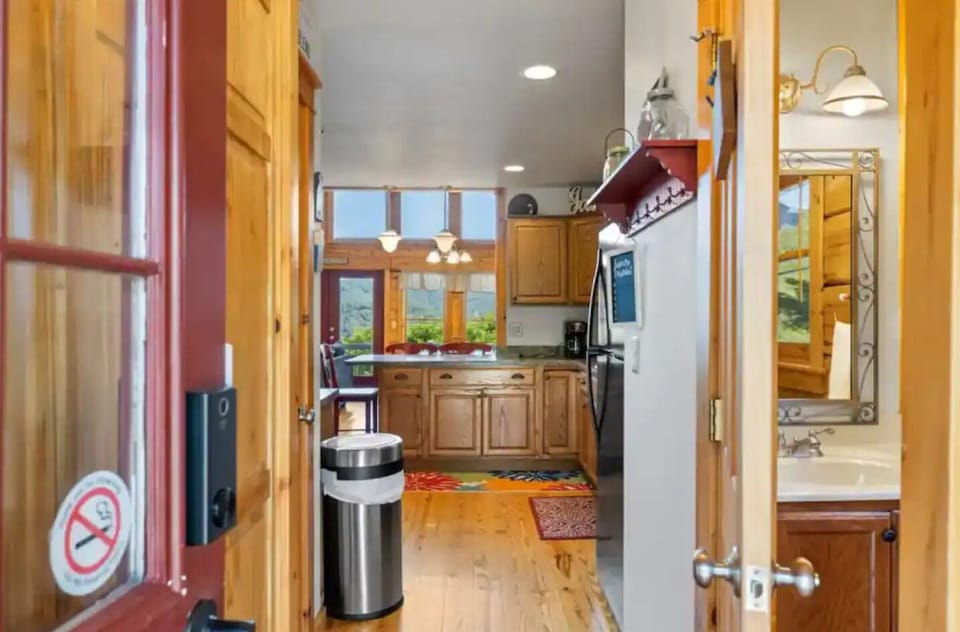 Entrance with 1/2 bathroom to the right
