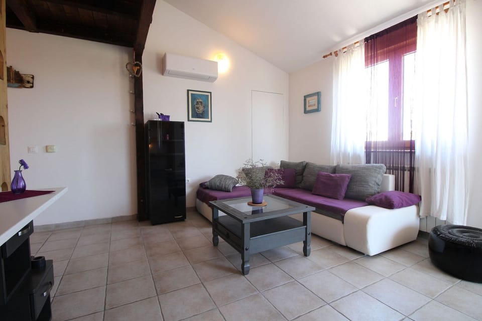 Living room 1