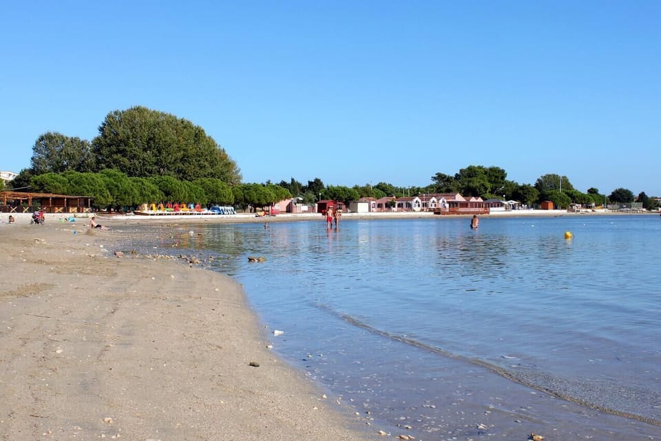 Nearby beaches