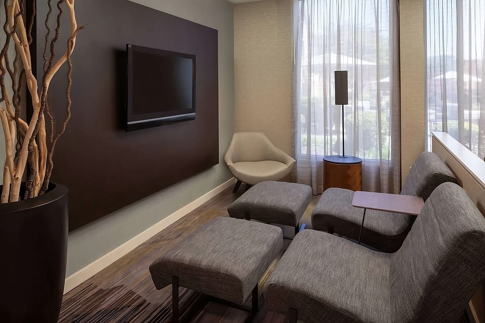 Stream your favorites with an easy, in-room media setup.