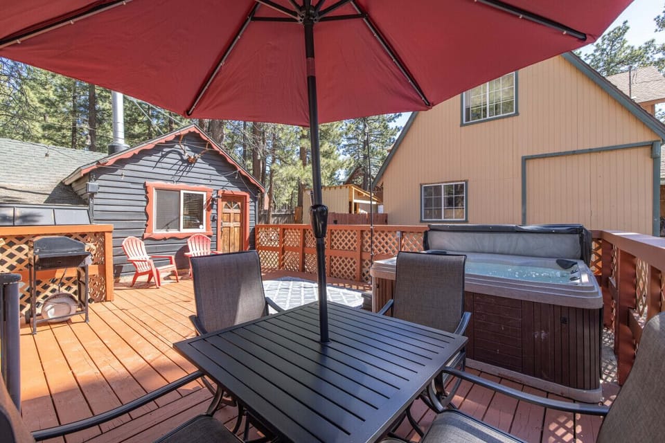 Outdoor seating to enjoy your BBQ masterpieces!