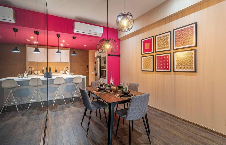 El mobiliario, la decoración y los servicios pueden variar ligeramente.