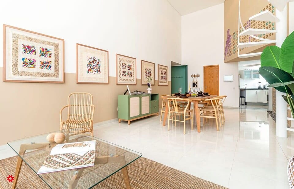 Furnishings, decor and amenities may slightly vary.
