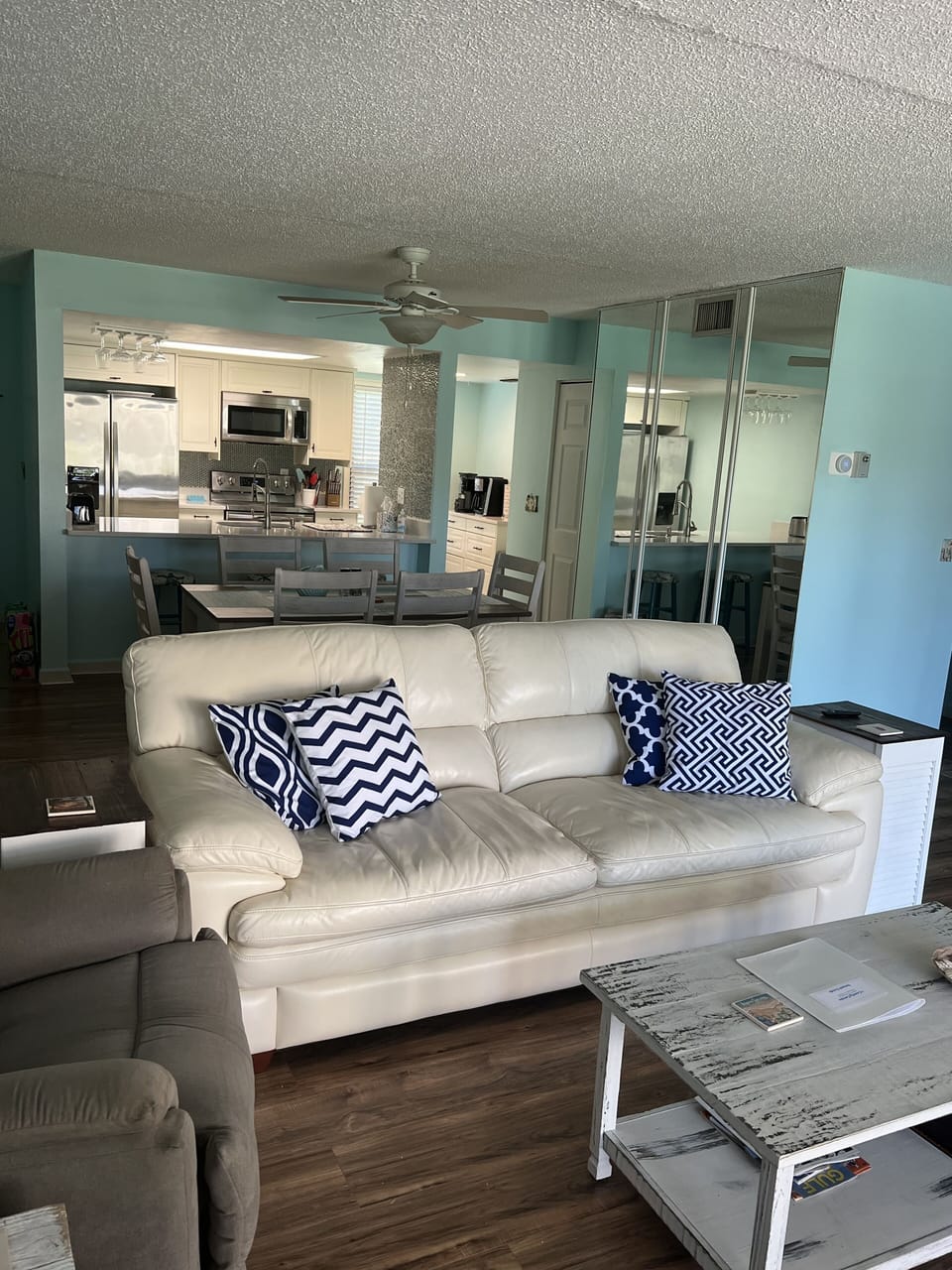 Open concept - you can converse while making meals. 
