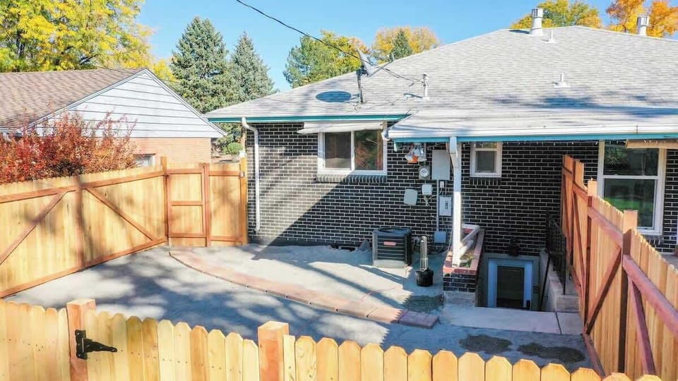 Charming Backyard Retreat with Secure Gated Access