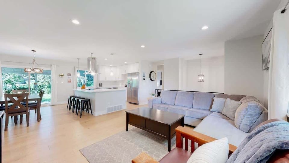 Open floor plan with tons of seating