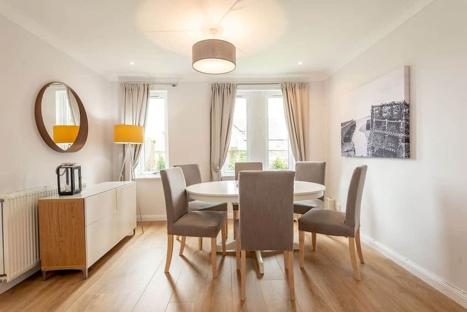 Dining table with 6 chairs