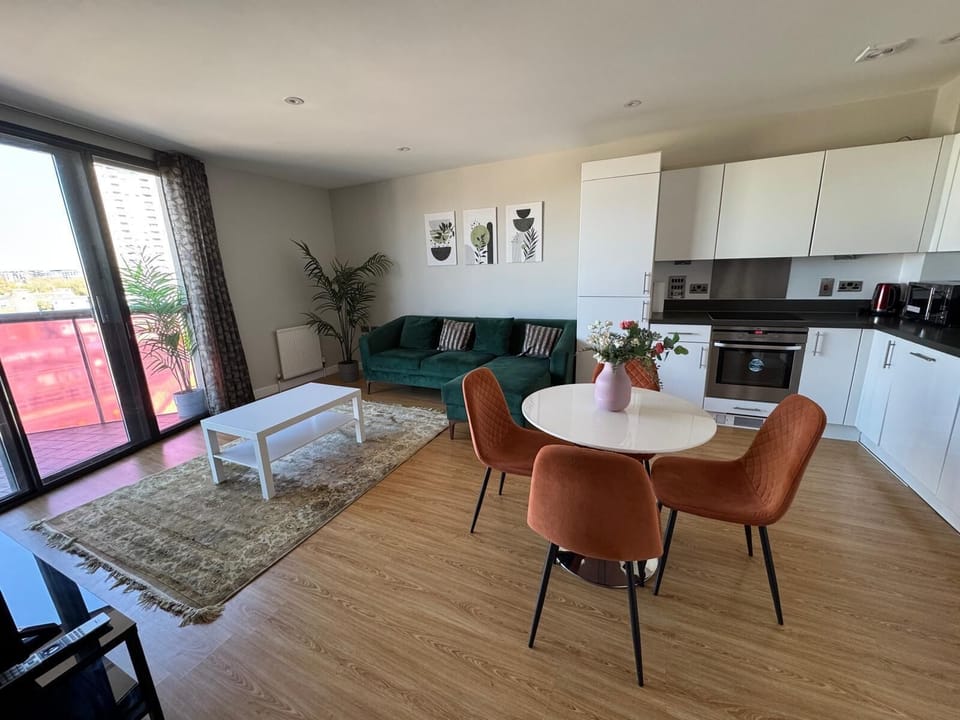 Living Room / Lounge