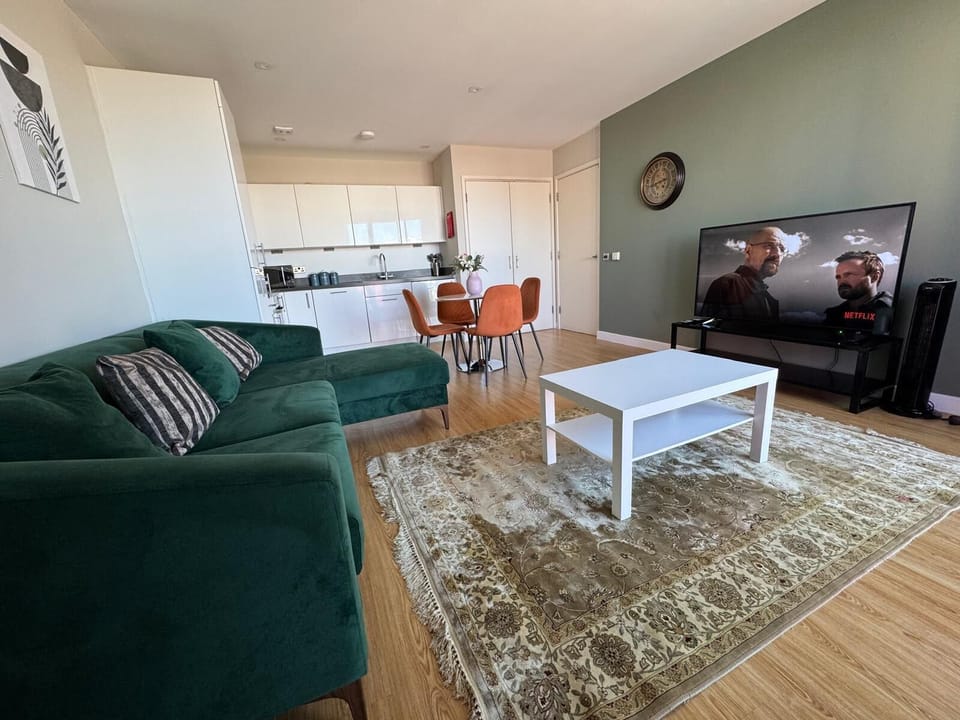 Living Room / Lounge