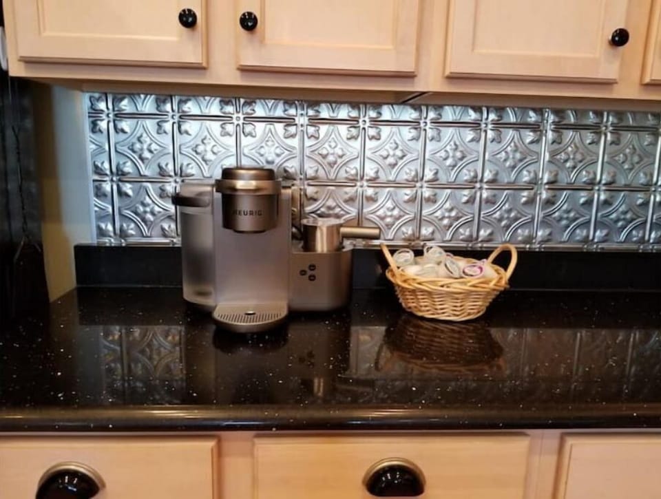 Keurig coffee station with a couple of flavors. Easy to use.