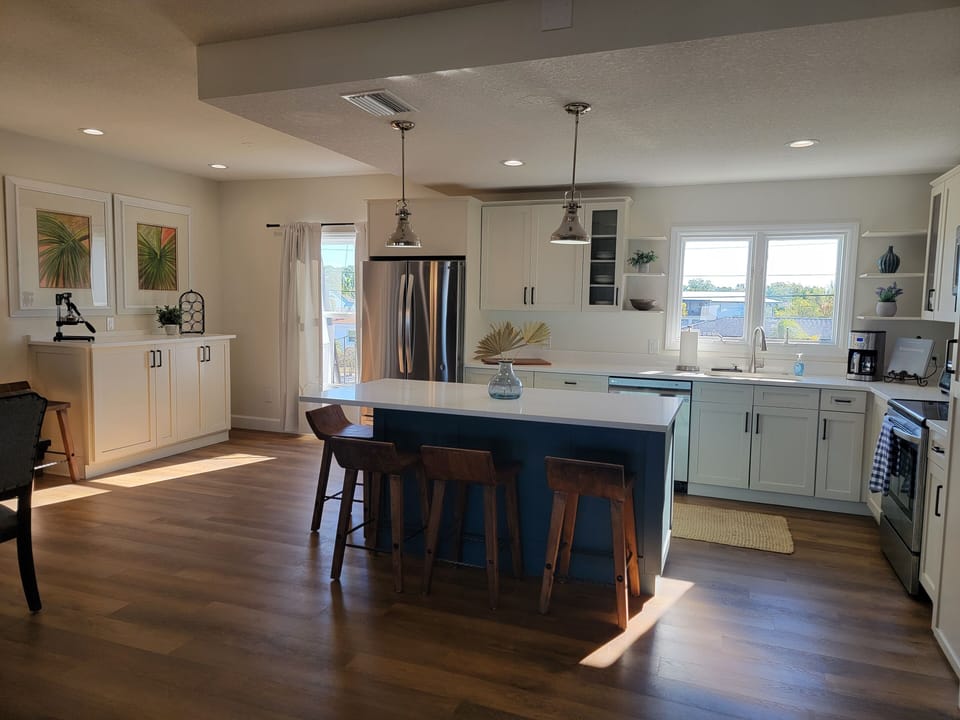 Open concept kitchen with island.