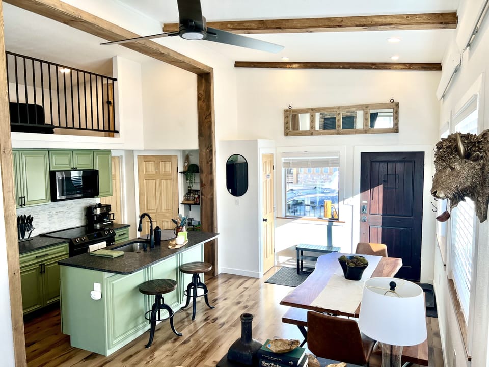 Dining area / Kitchen