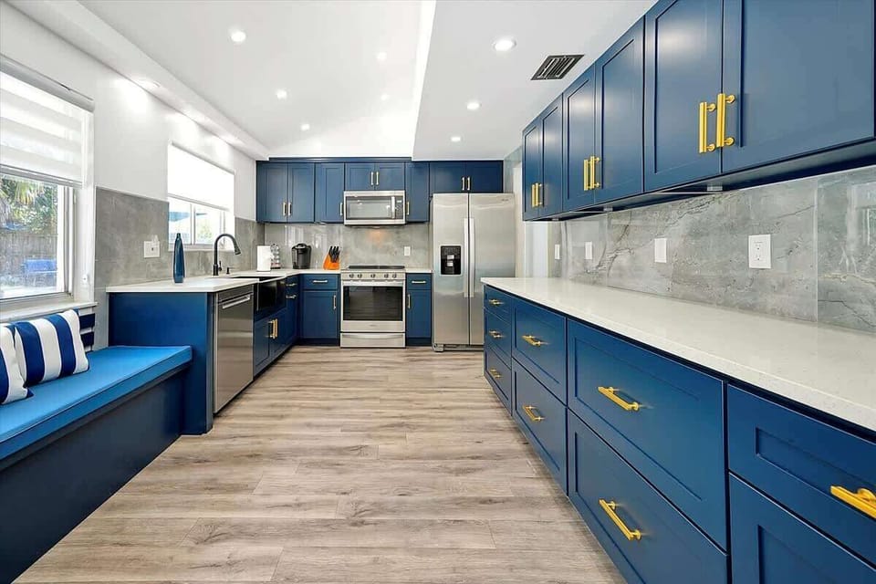 Community with loved ones while cooking. We have you covered with a 8 foot bench to chill and chit chat. 