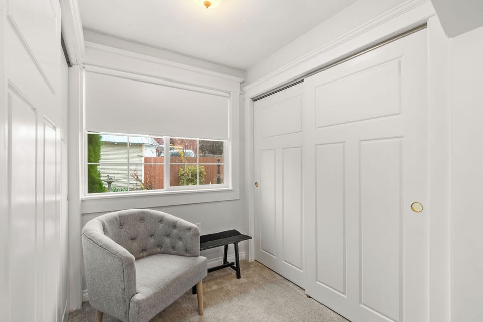 3 closets in the primary bedroom