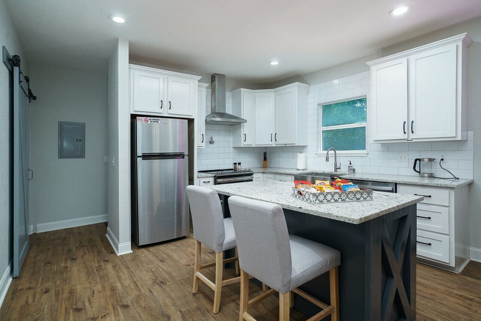 Kitchen Side Angle 