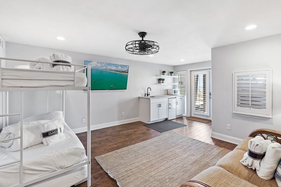 23-Costa-Del-Sol-B2-Bonus-Room