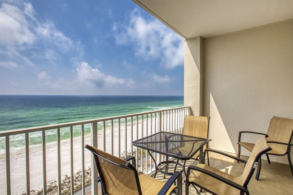 20-Majestic-Sun-807B-Balcony