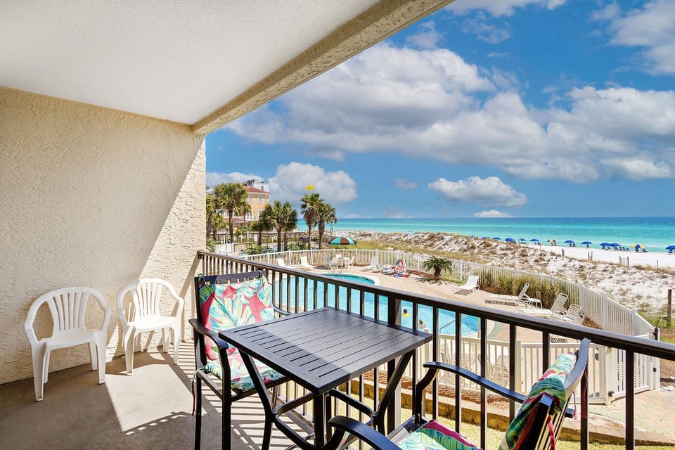 24-Windancer-205-Balcony-Alt