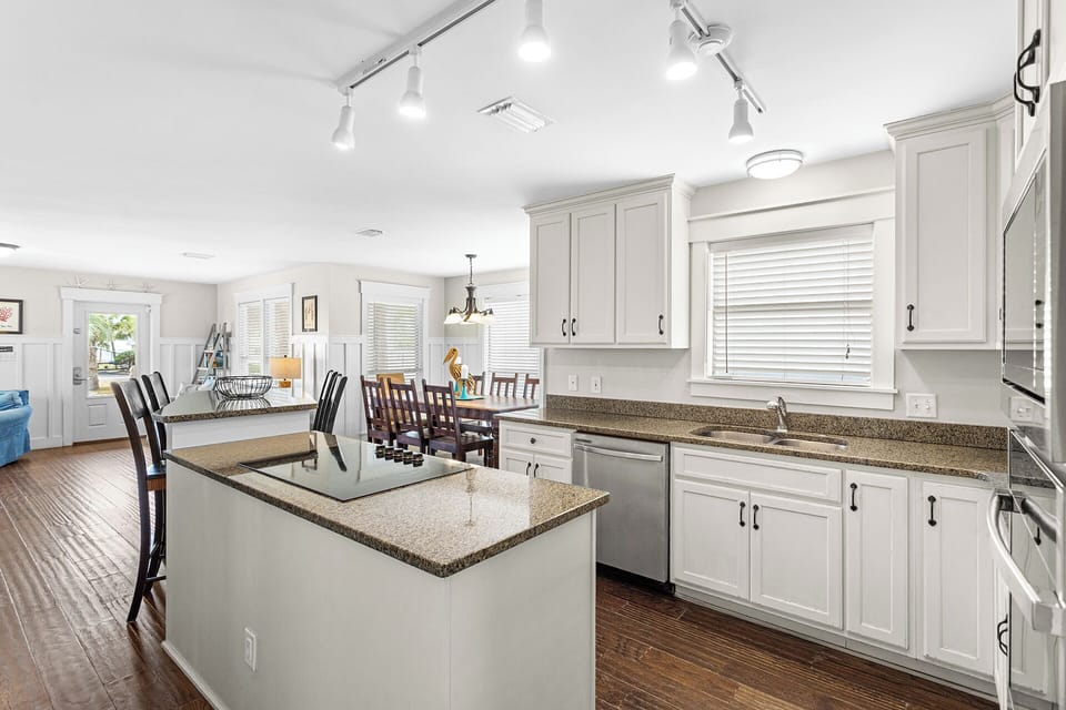 Crystal View Kitchen Alt