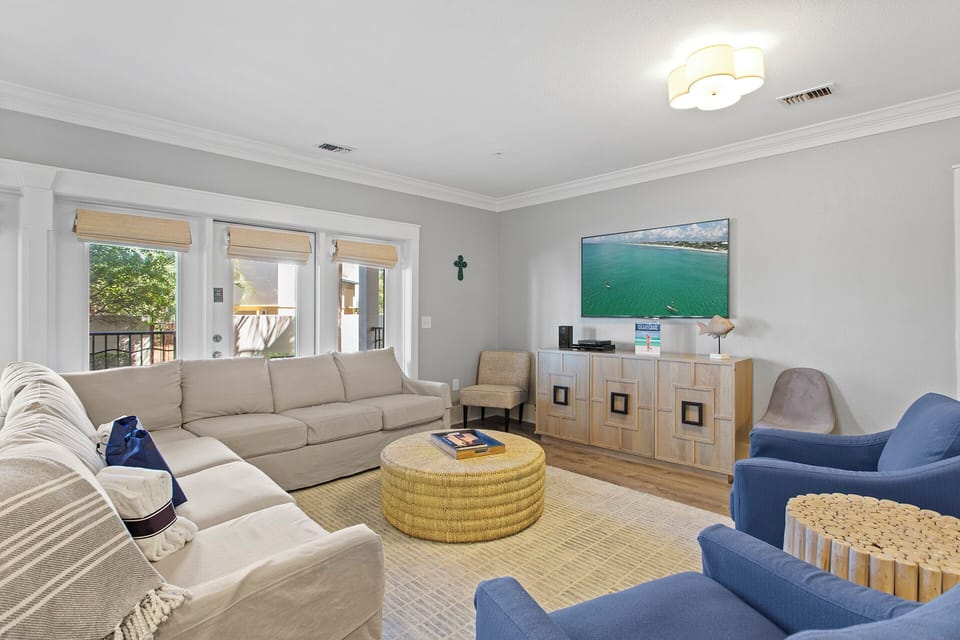 01-Sable-Pointe-West-101-Living