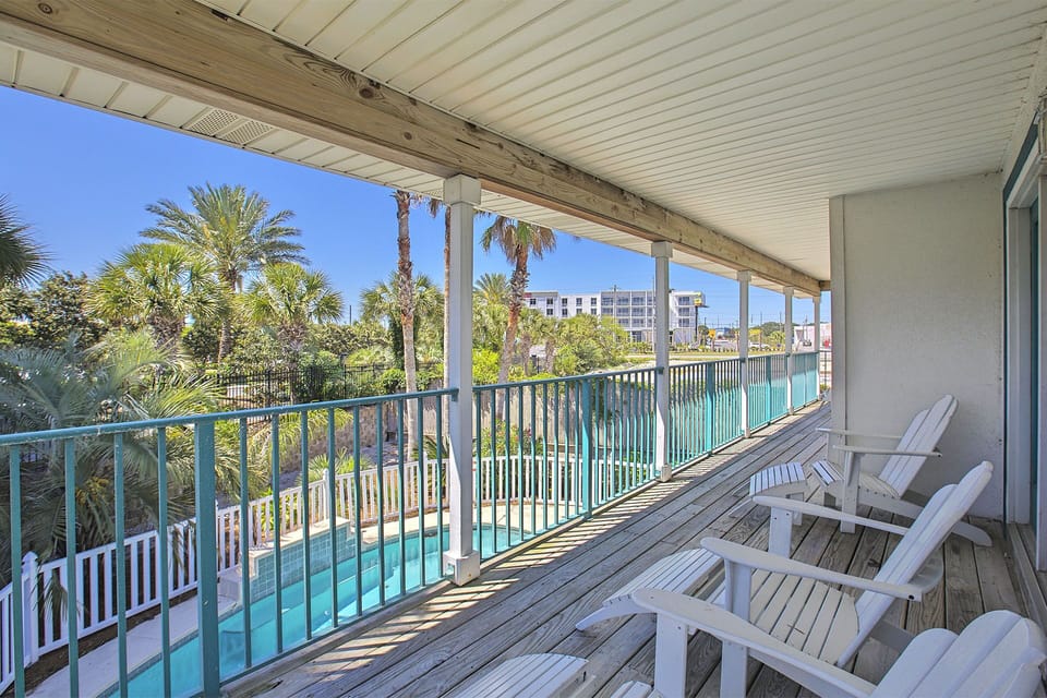 Lemon Drop Balcony